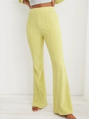 Aerie Groove-On Rib Velour Flare Pants NWT Batalia Green High Rise